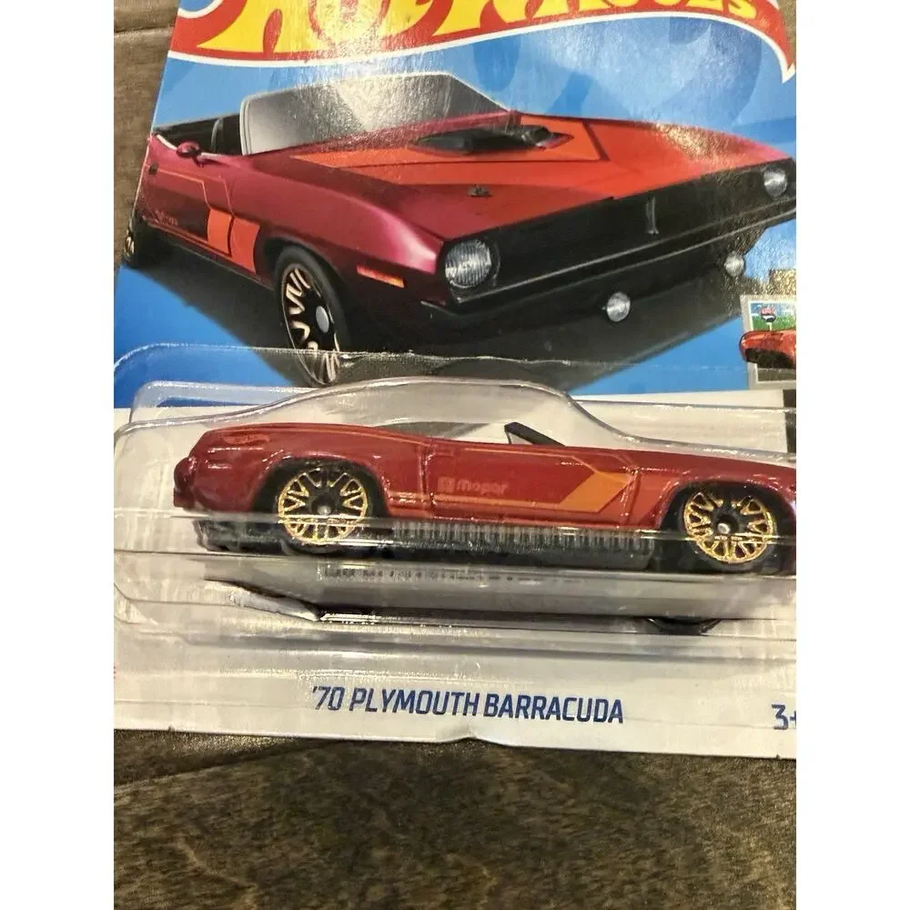 Lot Of 2 10’ Camero SS & ‘70 Plymouth Barracuda Hot Wheels Cars Toys NEW